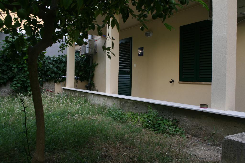 Apartments Mrduljas สปลิท ภายนอก รูปภาพ